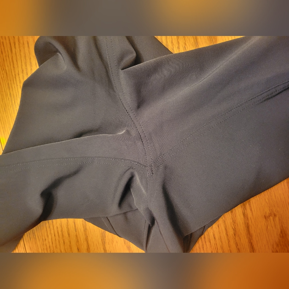 Theory Black Wool Blend Capri Cropped Dress Pants Trousers Women's Size 4 - Picture 8 of 10